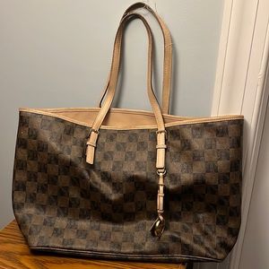 Brown Michael Kors tote